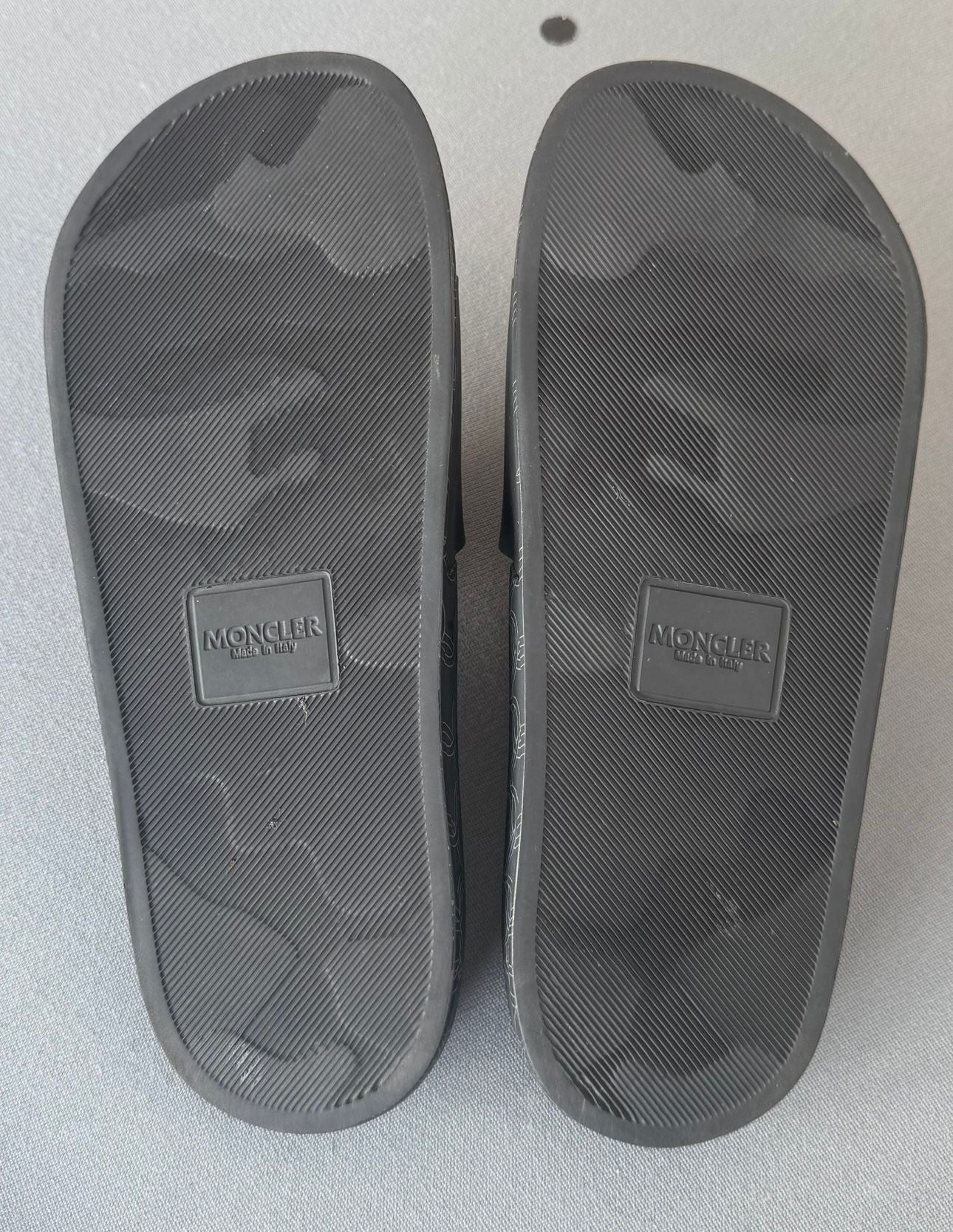 Moncler Black Basile Sliders - UK 6 (EU 39)