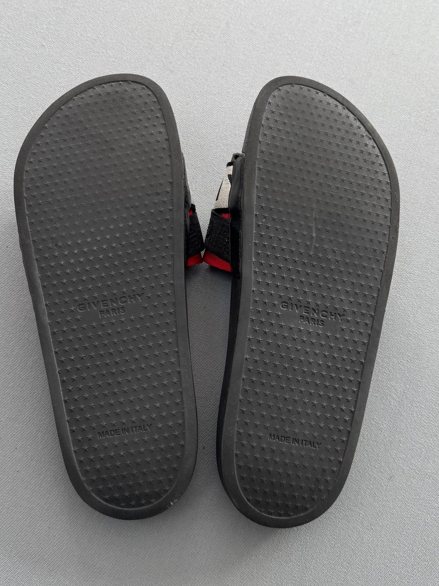 Givenchy Men’s Sliders - UK 8 - EU 42