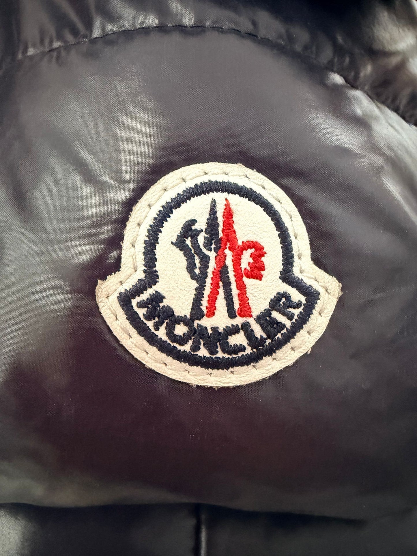 Moncler Mommy Navy Quilted Nylon Changing Bag with Mat – Authentic Pre-Loved UK | Westin High End