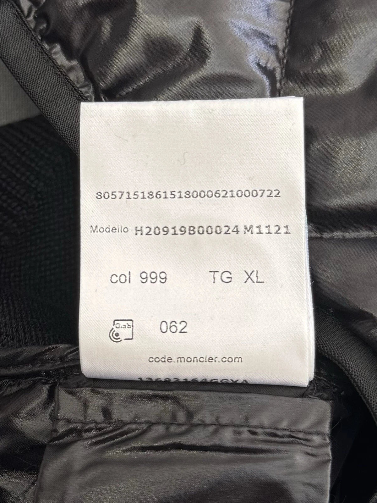 Moncler Tricot Black Padded Cardigan - XL - PTP 23”