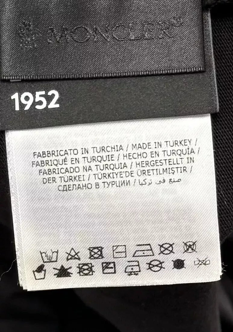 Moncler Genius 2 Black 1952 Logo T Shirt - Small(19.5” PTP)