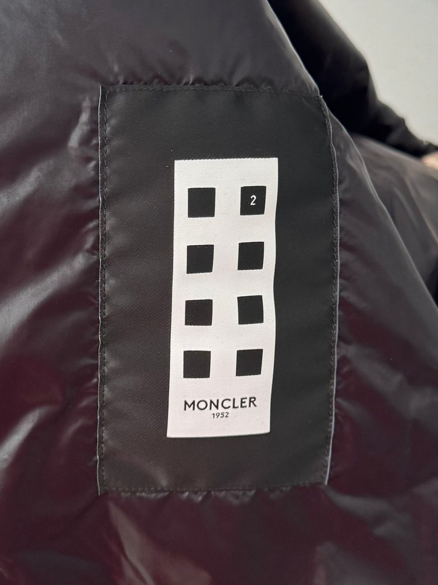 Moncler Awake Black Lau Windbreaker Jacket - Size 3 - PTP 23” - Fits Large
