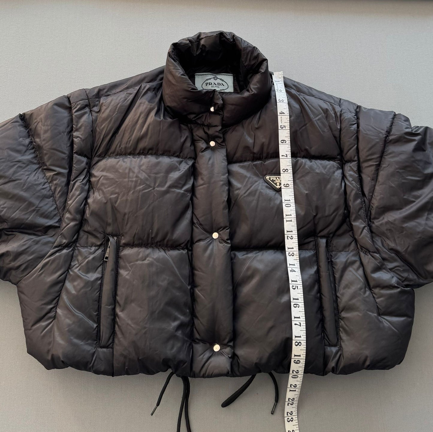 Prada Cira Cropped Puffer Jacket With Detachable Sleeves - Size UK 10-12