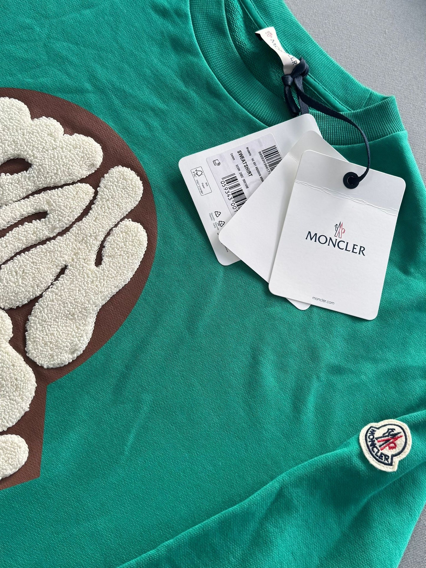 Moncler Men's Green Graphic Logo Embroidered Sweatshirt - Size: Medium (24''ptp) Fits Large