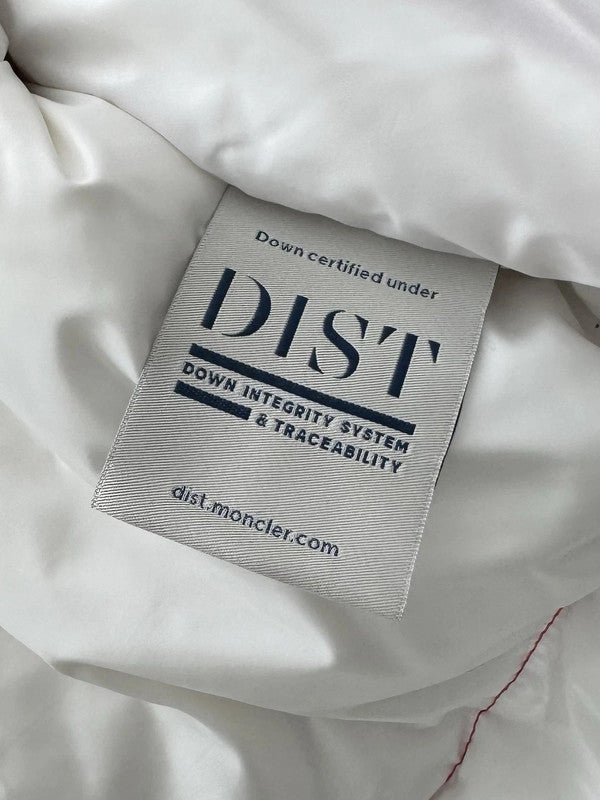 Moncler Monginevro Down Red Gilet - Size 2( Medium/Large ) 23” PTP