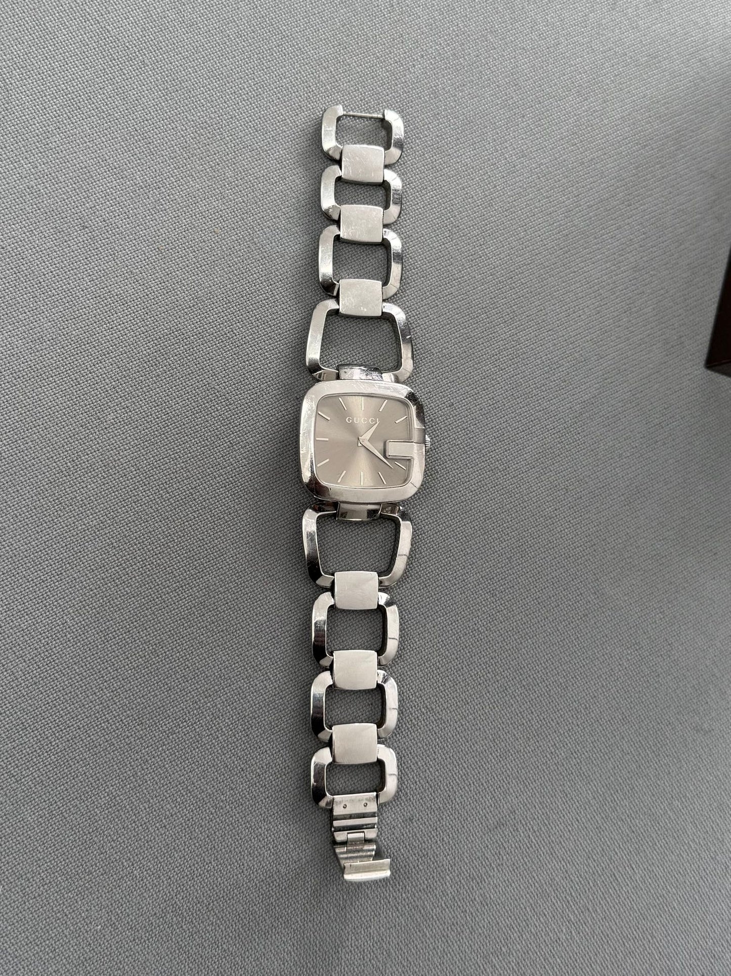 Gucci Champagne Dial Stainless Steel Ladies Watch 125.4