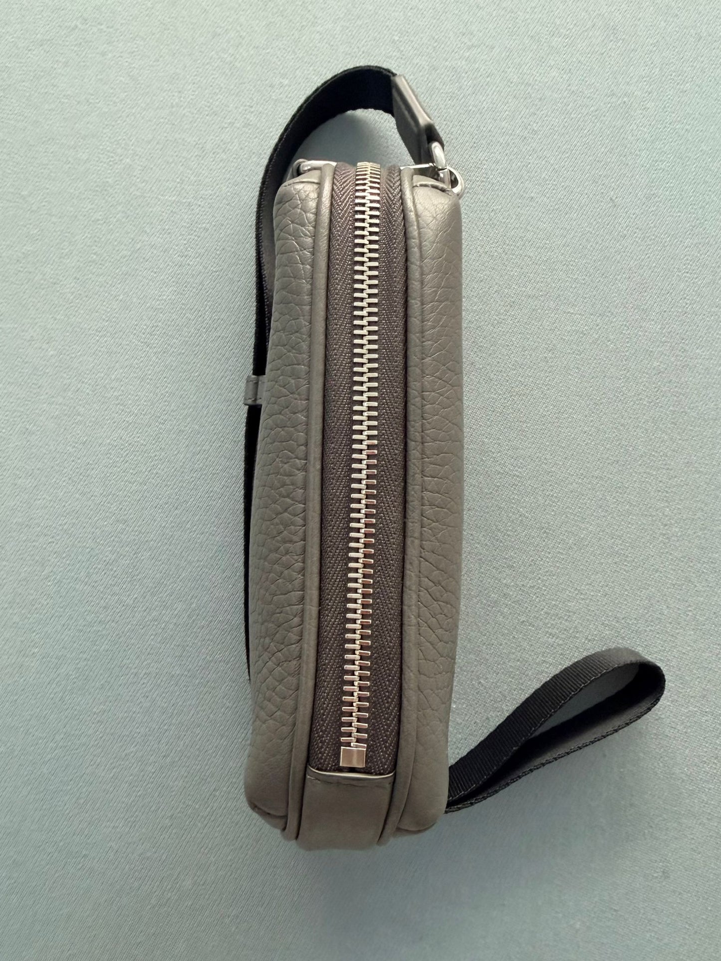 Mulberry Heavy Grain Leather Zipped Pouch Earth Grey – Authentic Pre-Loved UK | Westin High End