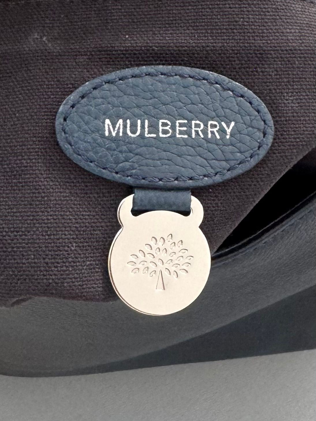 Mulberry Maxwell Messenger Leather Bag In Deep Sea (Navy)