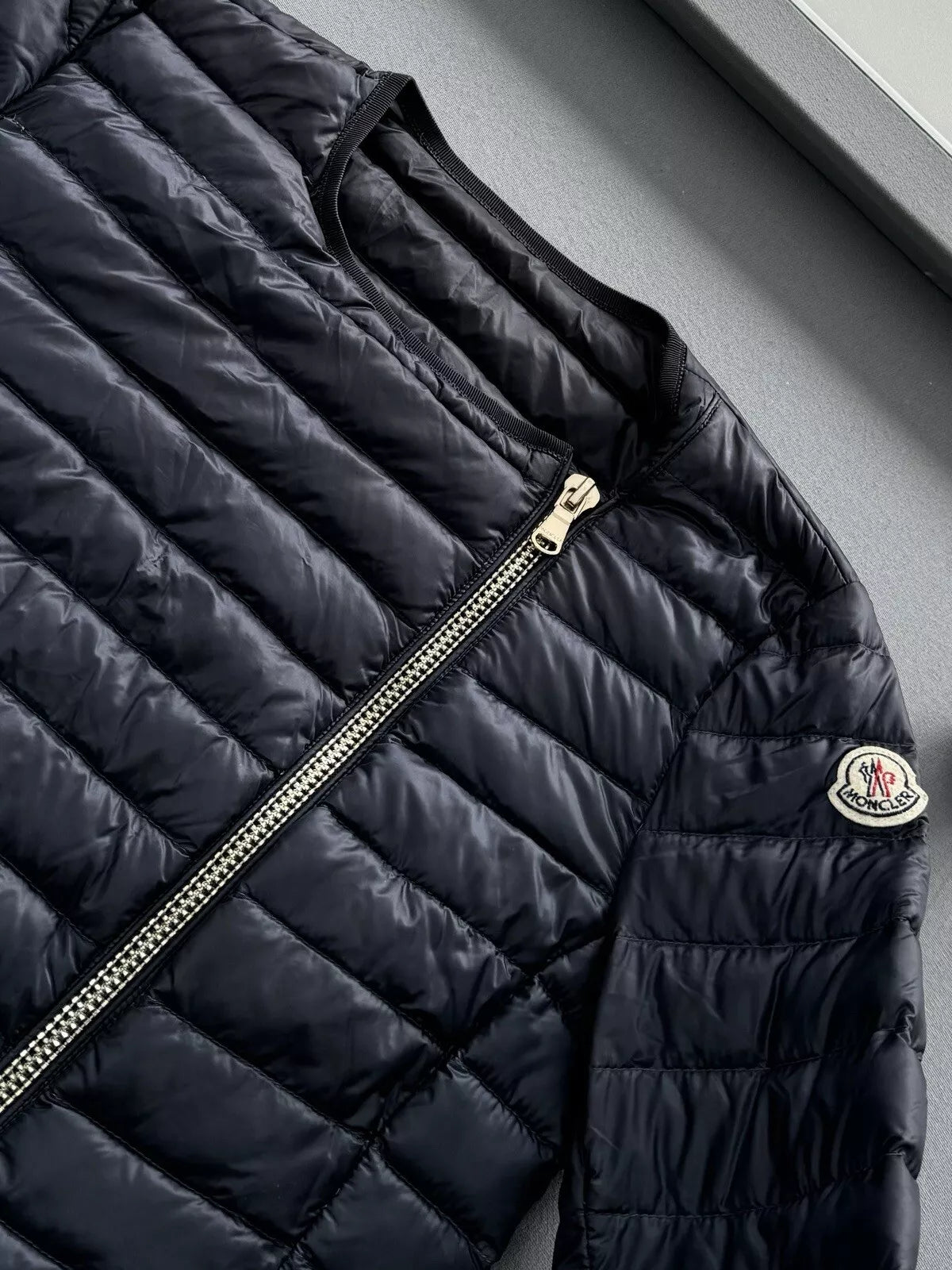 Moncler Navy Amey Down Jacket - Size 3 - UK 10/12 - 19.5” PTP