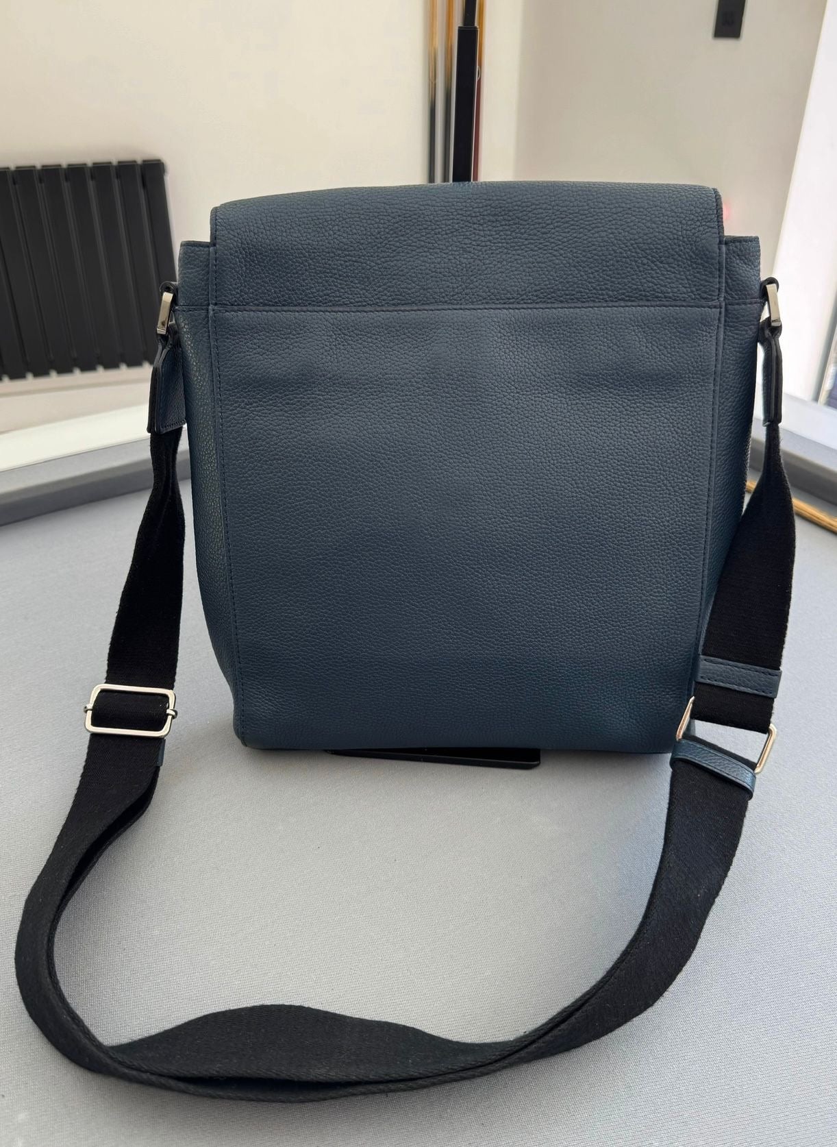 Mulberry Maxwell Messenger Leather Bag In Deep Sea (Navy)