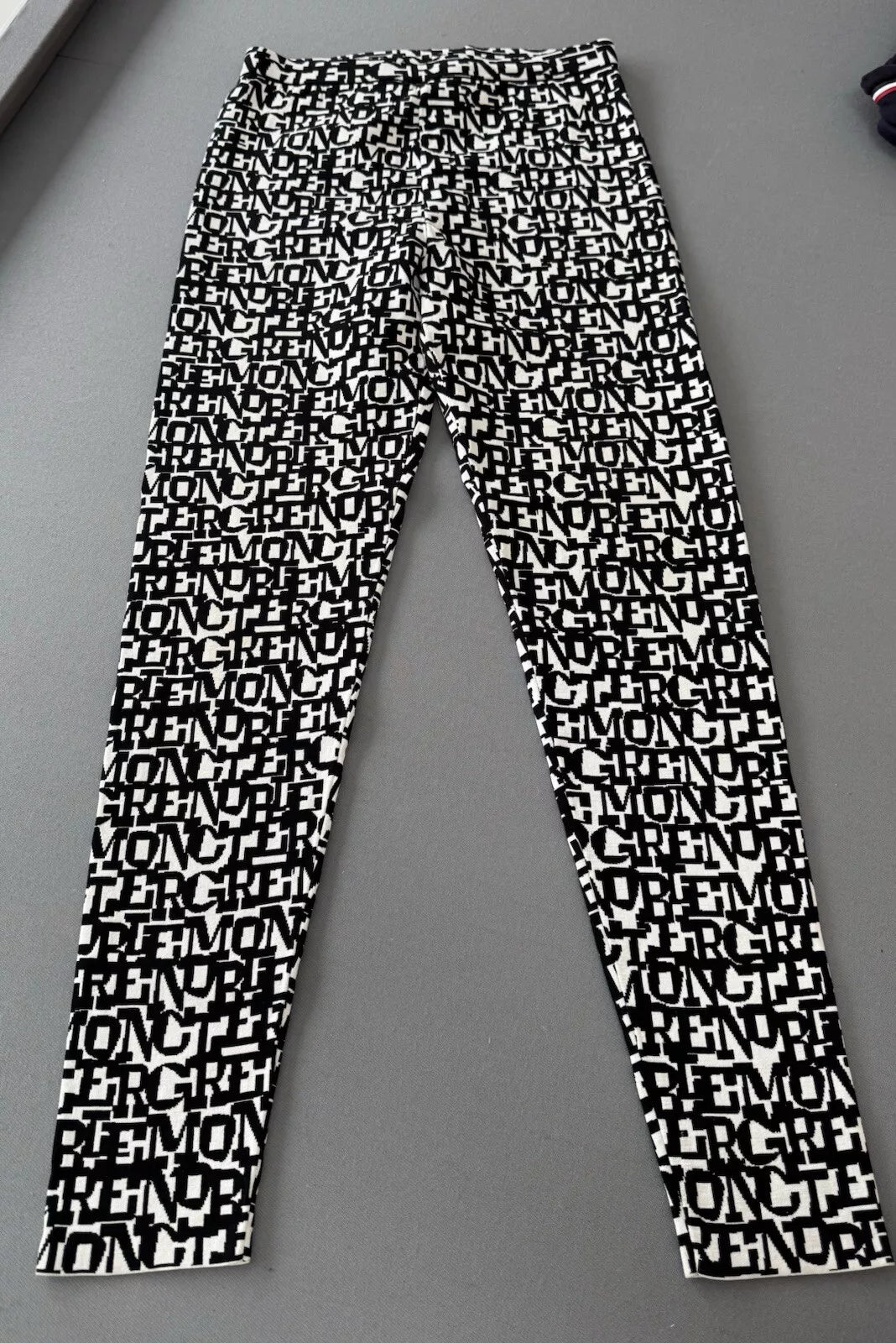 Moncler Apres Ski Logo Print Thermal Grenoble Leggings - Size M (10-12)