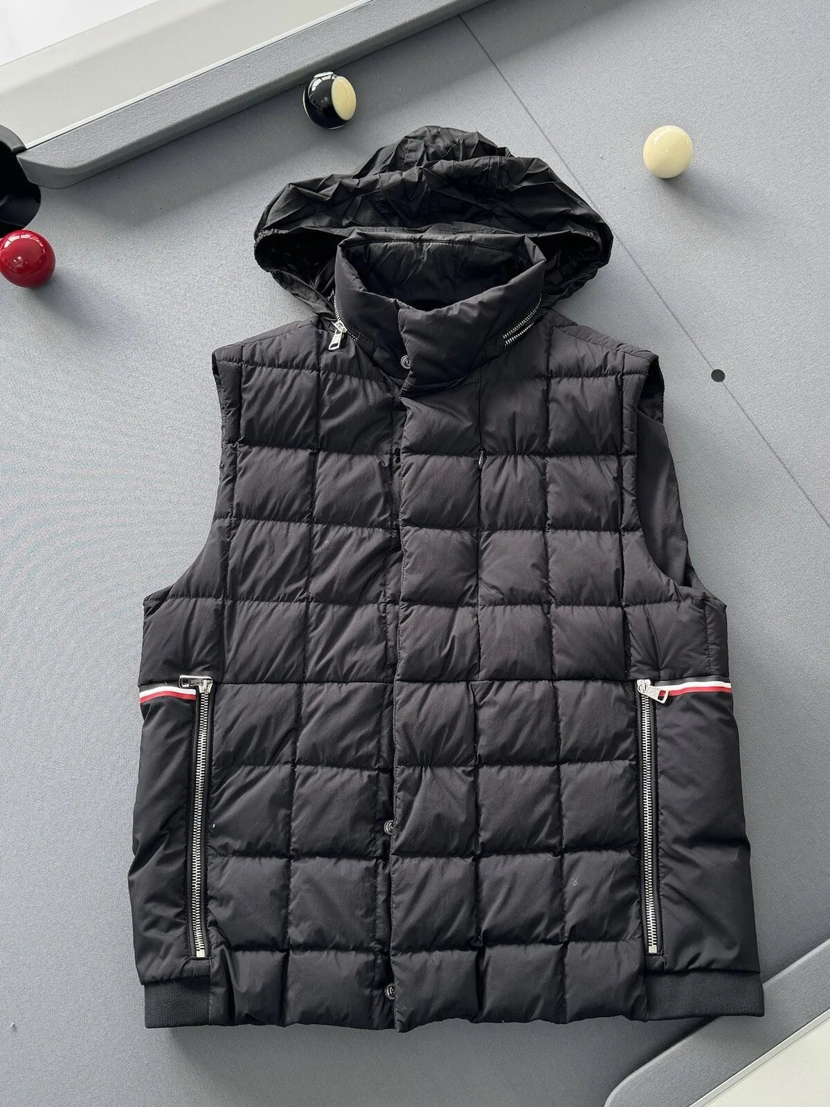 Moncler Black Thar Down Gilet - Medium - Size 2 - 20.5” PTP
