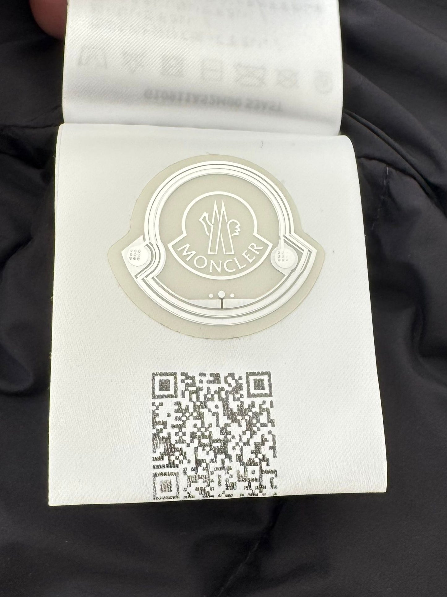 Moncler Lappe Navy Gilet - Size 1 - 21” PTP - Medium