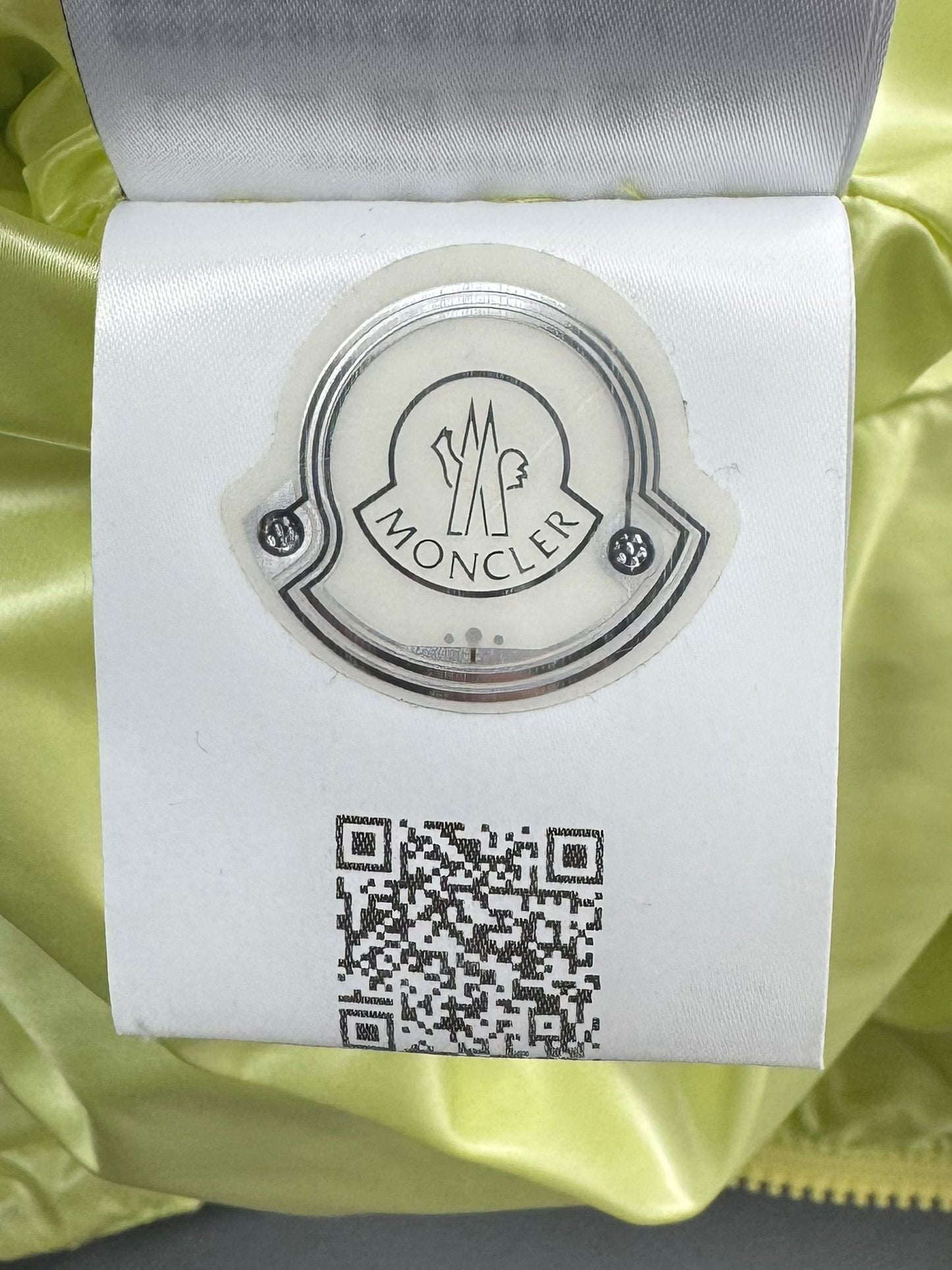 Moncler Neon Yellow Down Lafond Jacket - Size: 4 (24''ptp)