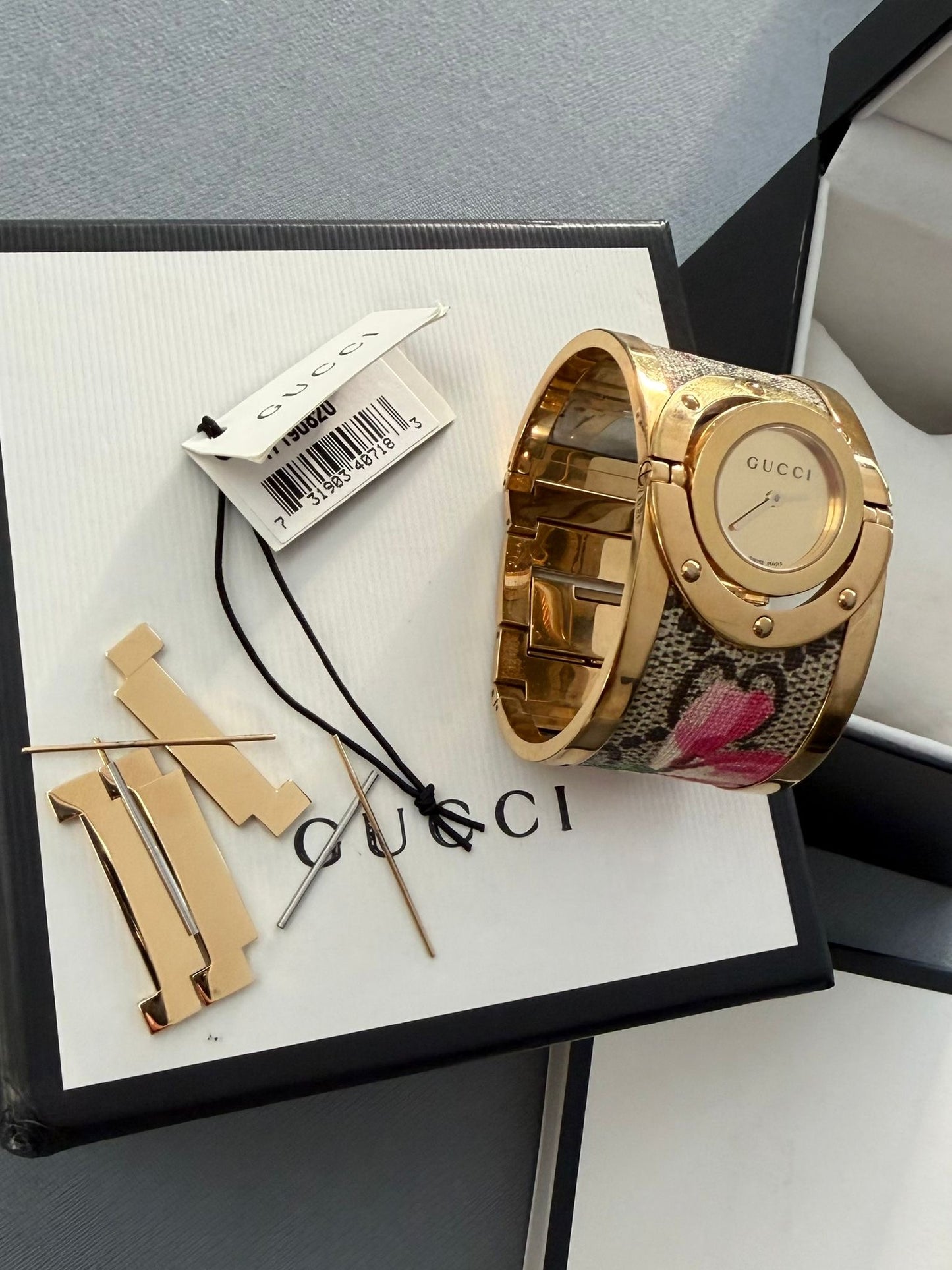 Gucci Ladies Bloom Twirl Gold Plated Bangle Style Watch