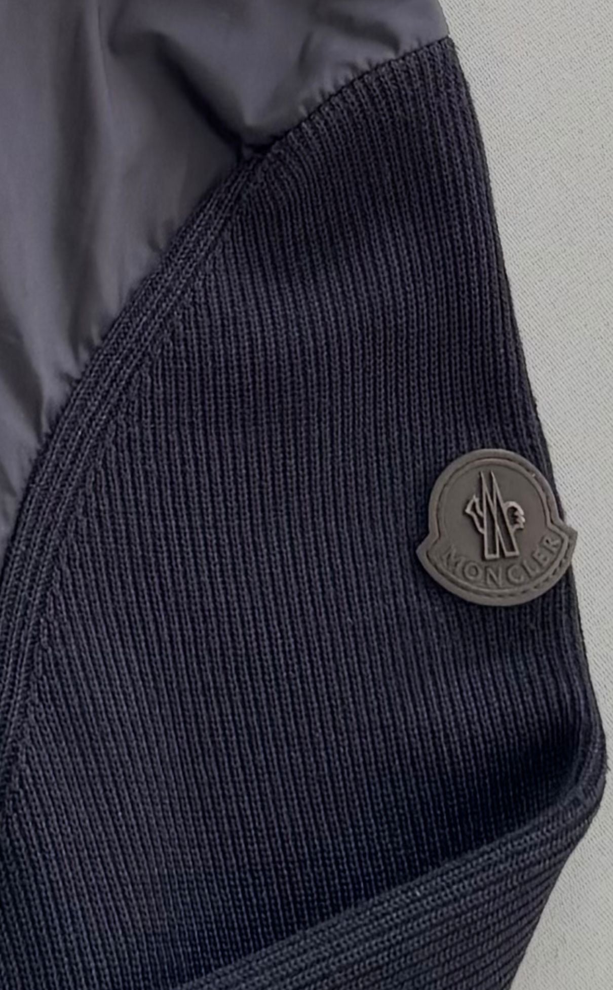 Moncler Navy Tricot Hoodied Contrast Sleeve Cardigan - Medium (21'' ptp)