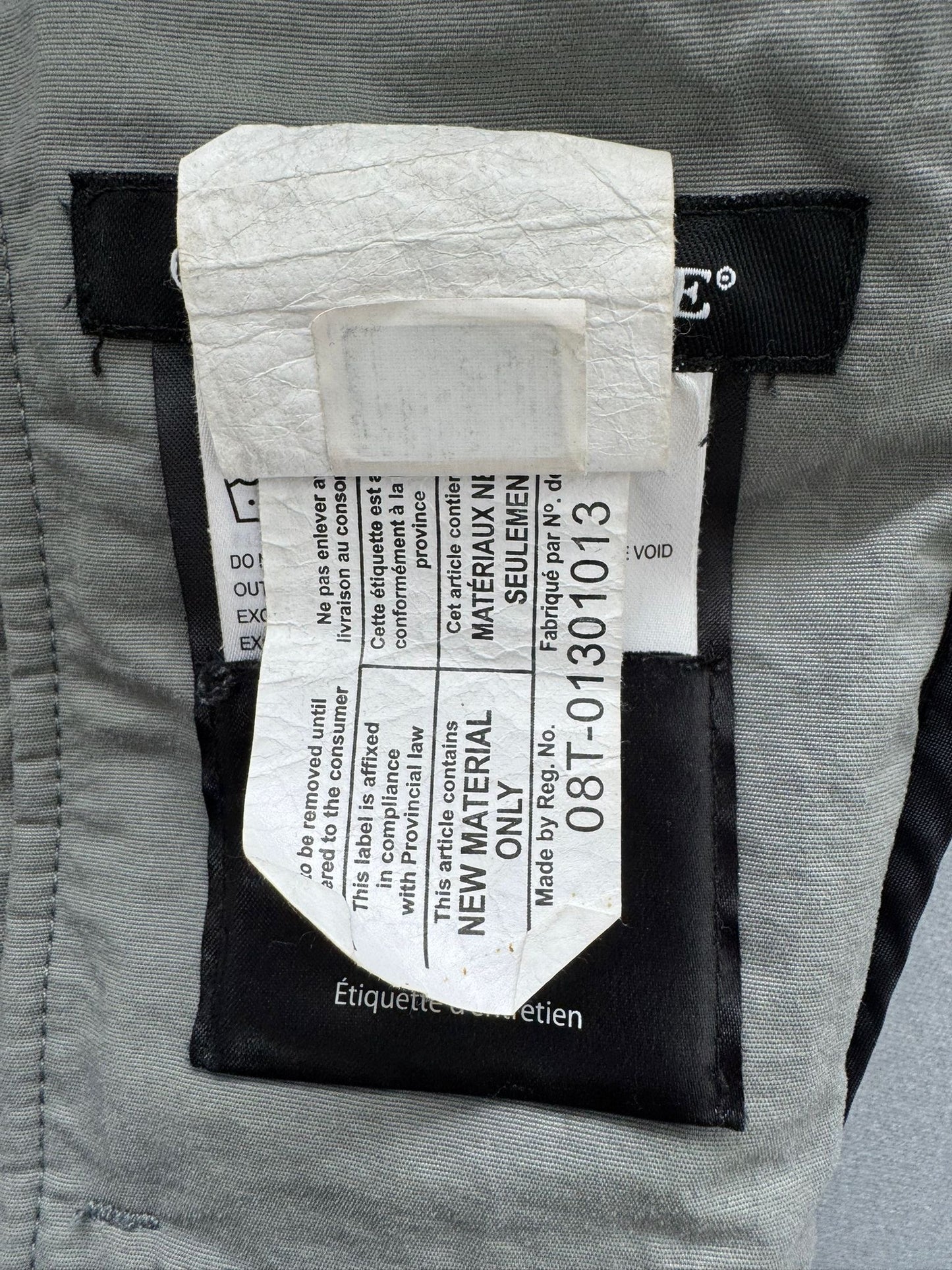 Canada Goose Redstone Grey Jacket - Medium (22''ptp)