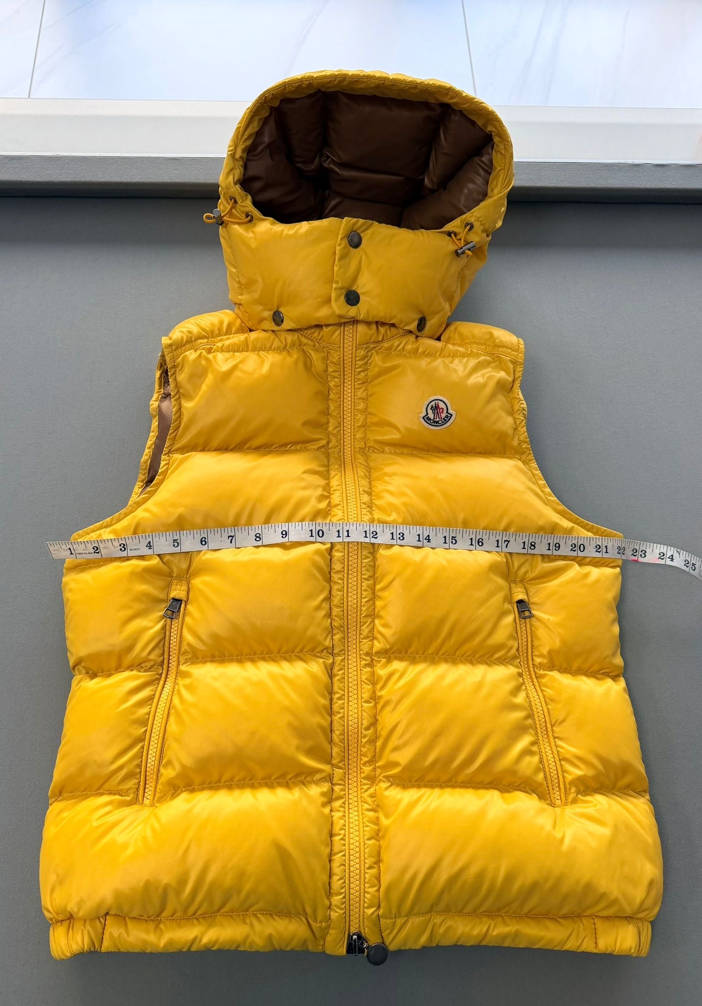 Moncler Bormes Hooded Down Gilet – Yellow