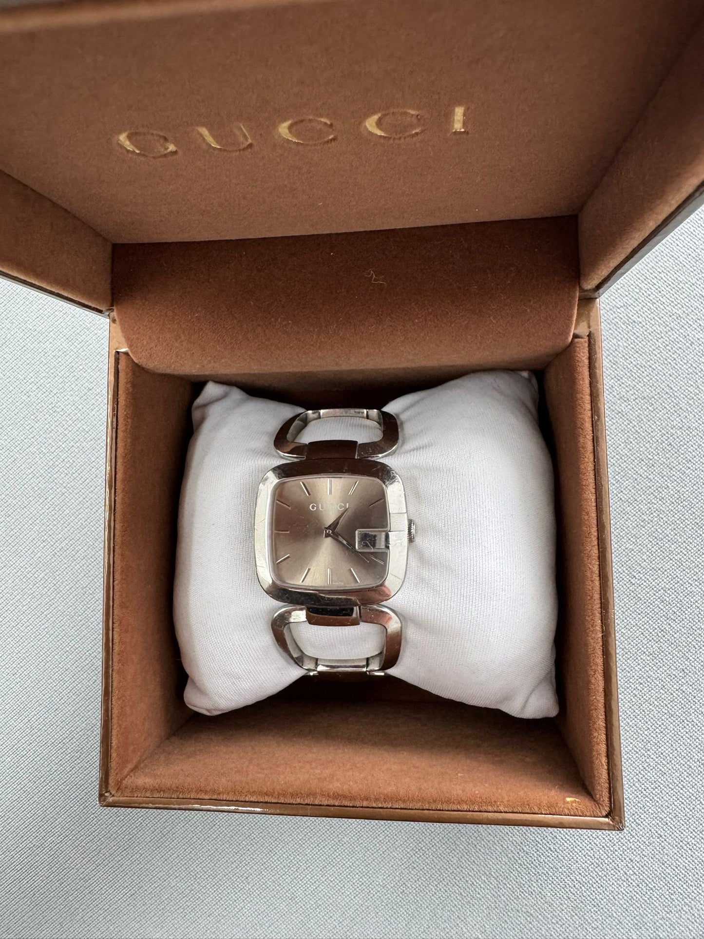 Gucci Champagne Dial Stainless Steel Ladies Watch 125.4