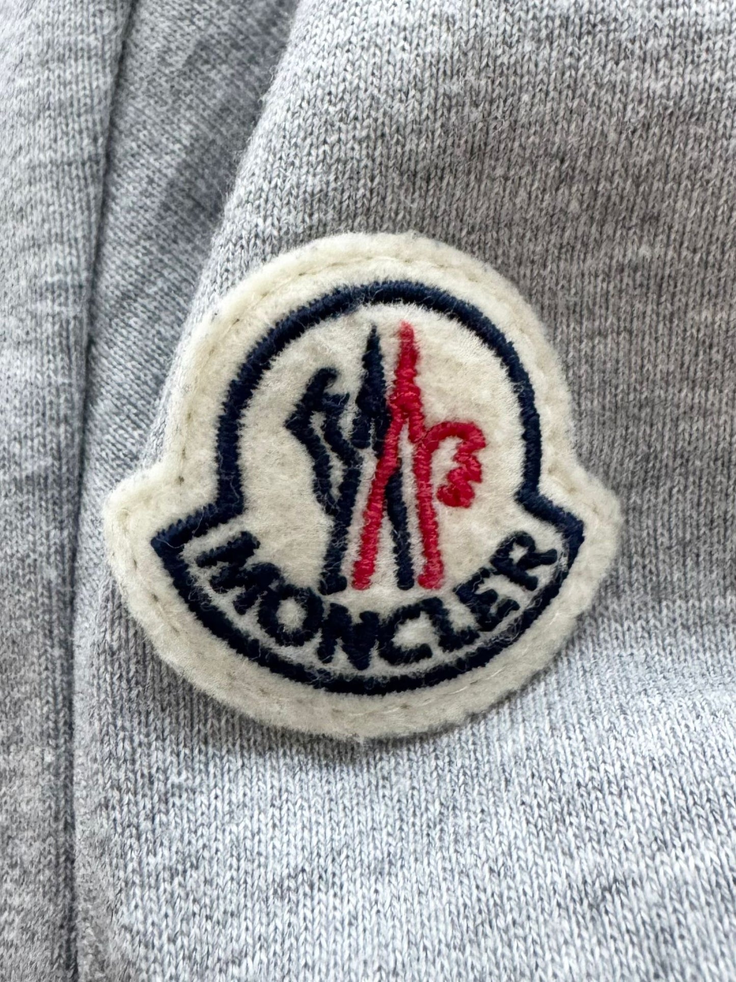 Moncler Grey Mountain Graphic Sweatshirt - XL - 23.5'' PTP