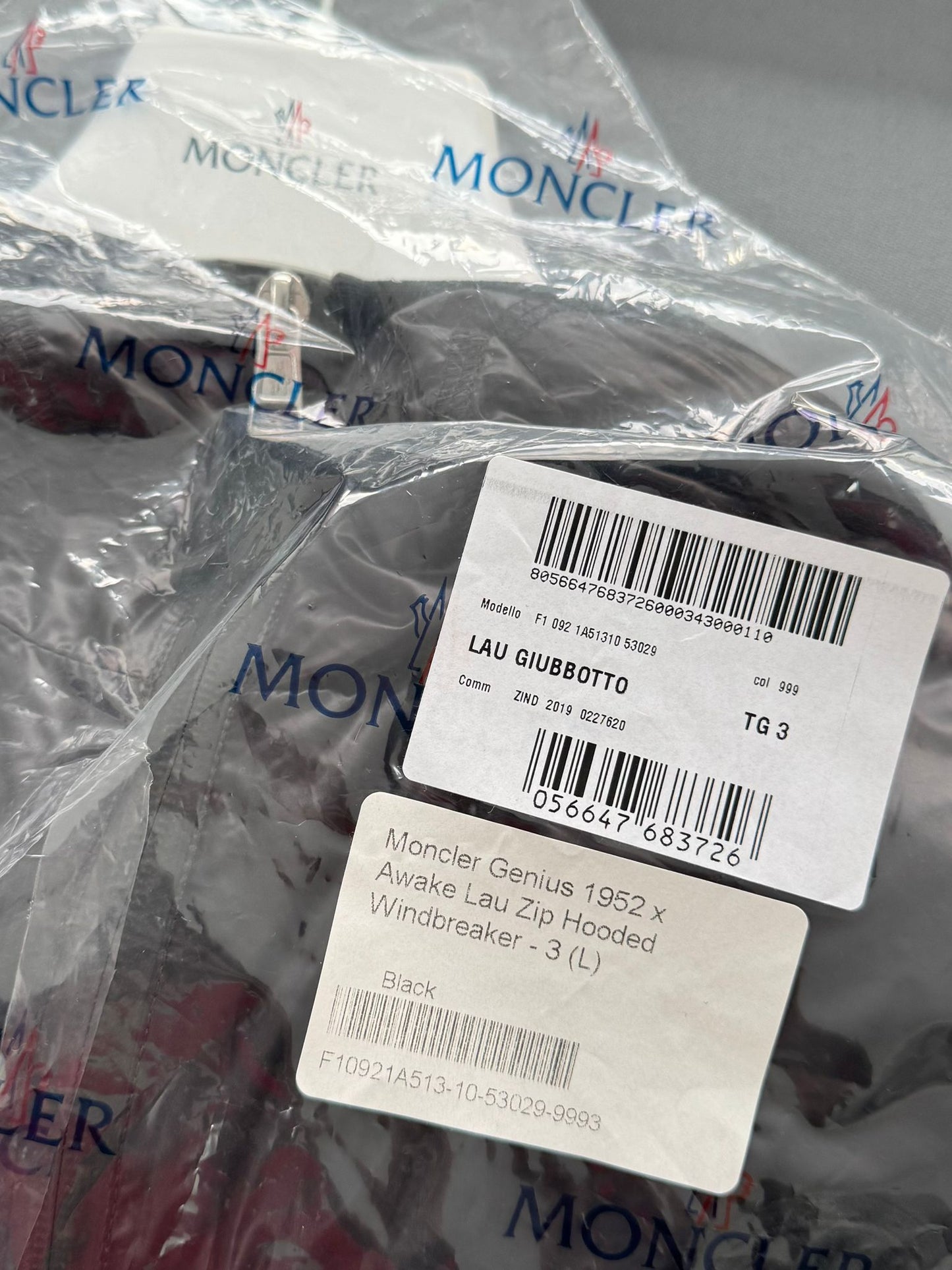 Moncler Awake Black Lau Windbreaker Jacket - Size 3 - PTP 23” - Fits Large