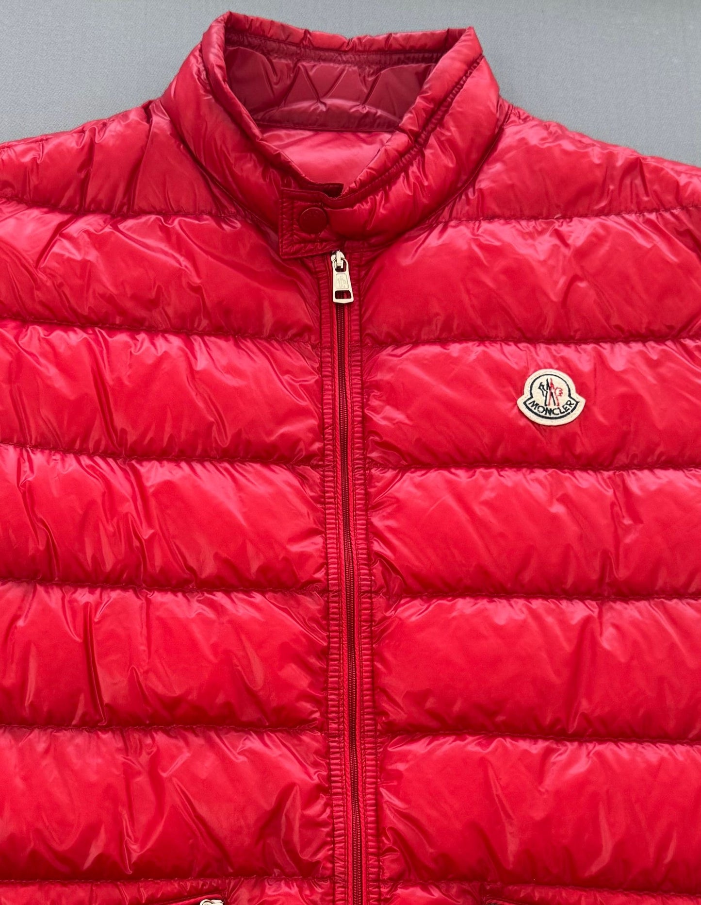 Moncler Red Gui Down Gilet - Size 4 - 22” PTP - Large