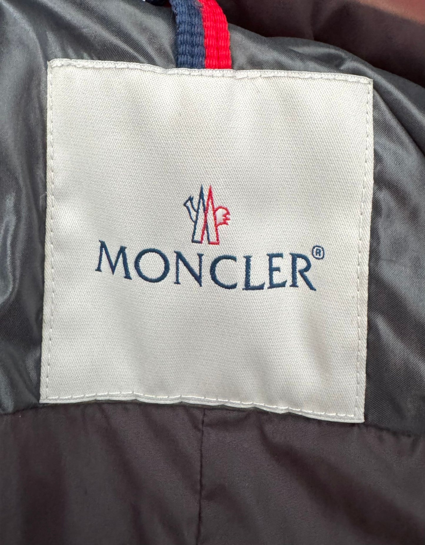 Moncler Millais Grey Down Jacket - Medium - Size 2 (22''ptp)