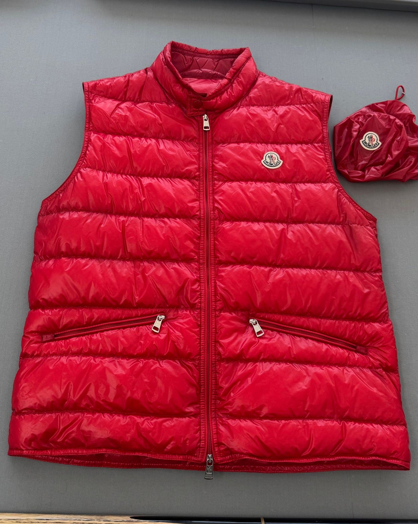 Moncler Red Gui Down Gilet - Size 4 - 22” PTP - Large