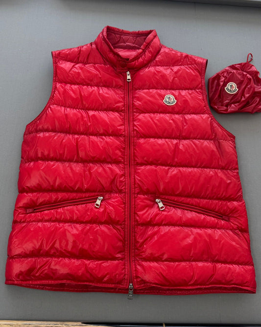 Moncler Red Gui Down Gilet - Size 4 - 22” PTP - Large