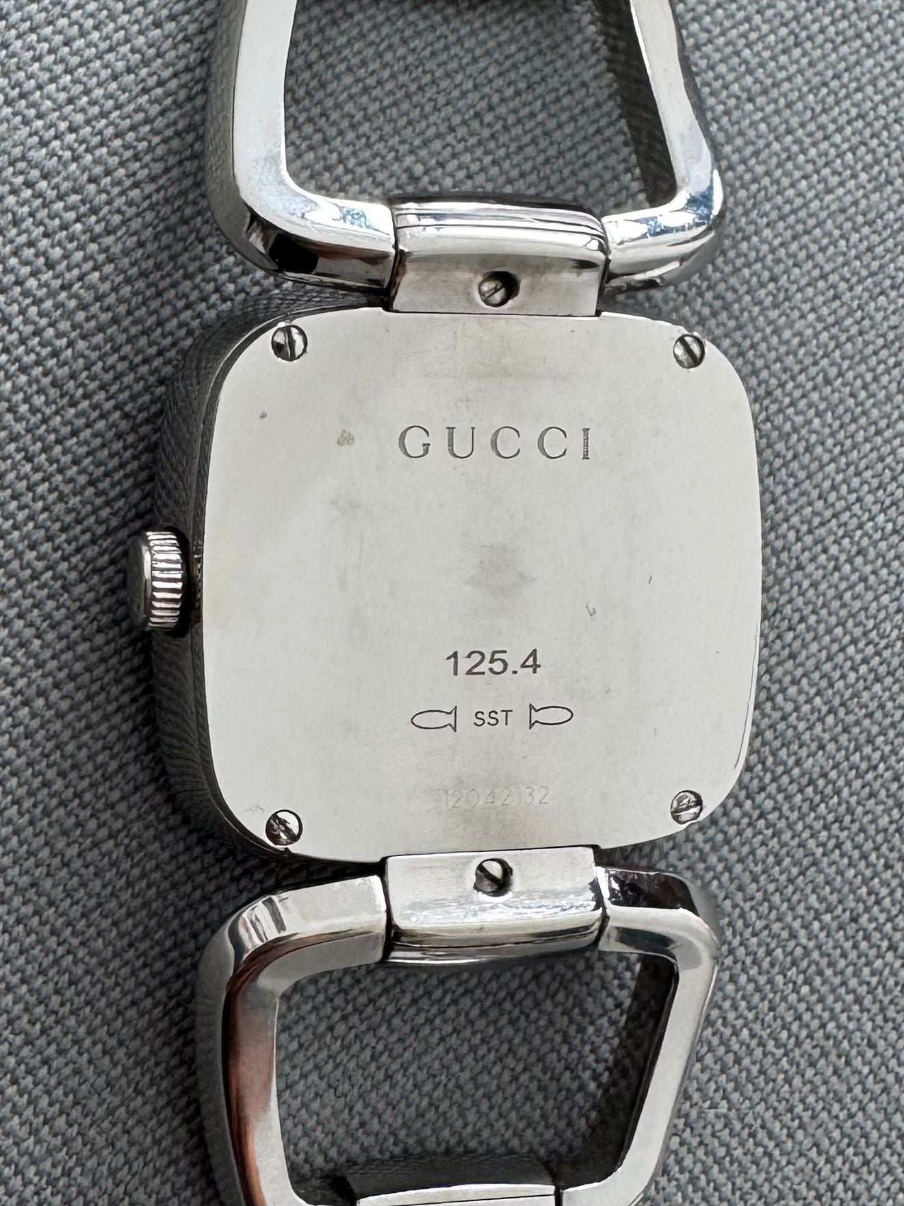 Gucci Champagne Dial Stainless Steel Ladies Watch 125.4
