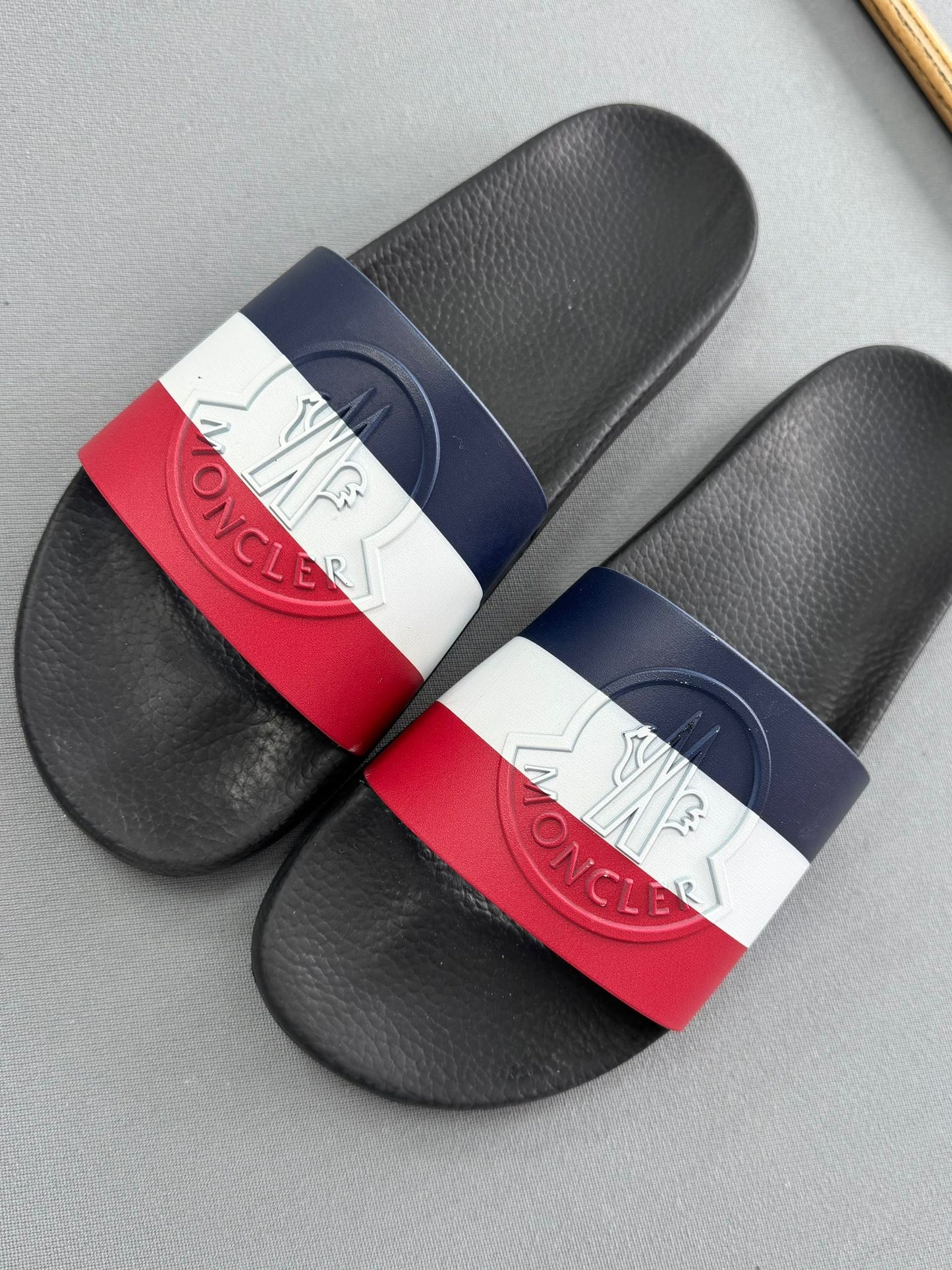 Moncler Basile Men’s Sliders - UK 9 - EU 43