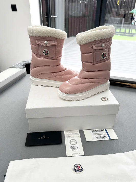 Moncler Gaia Pink Pocket Snow Boots - Size: UK13 (EU32)