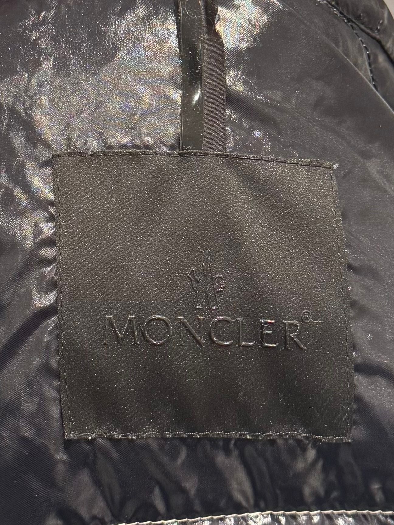 Moncler Tharon White Down Jacket – Size 5 (Fits UK 14-16)