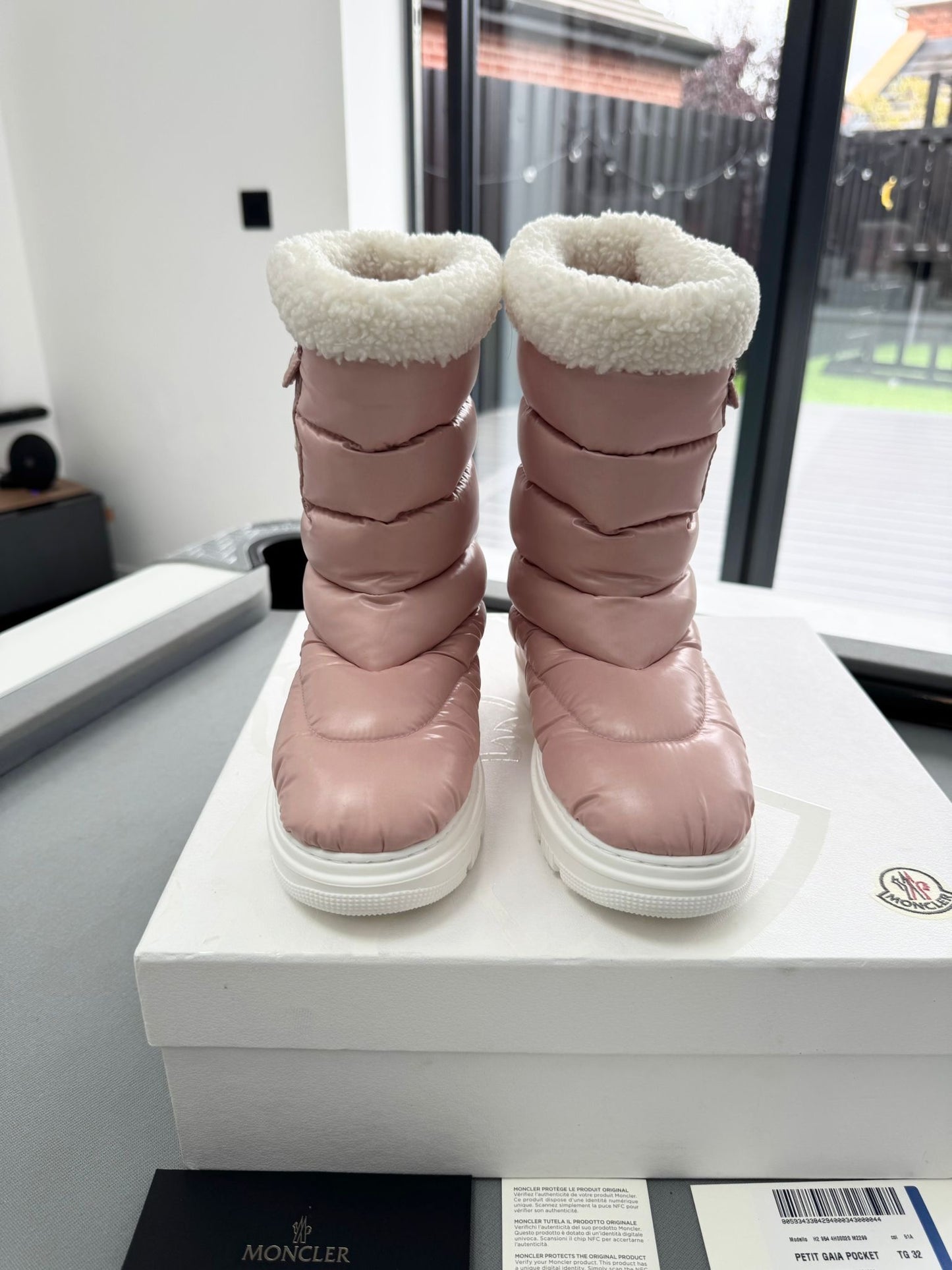 Moncler Gaia Pink Pocket Snow Boots - Size: UK13 (EU32)