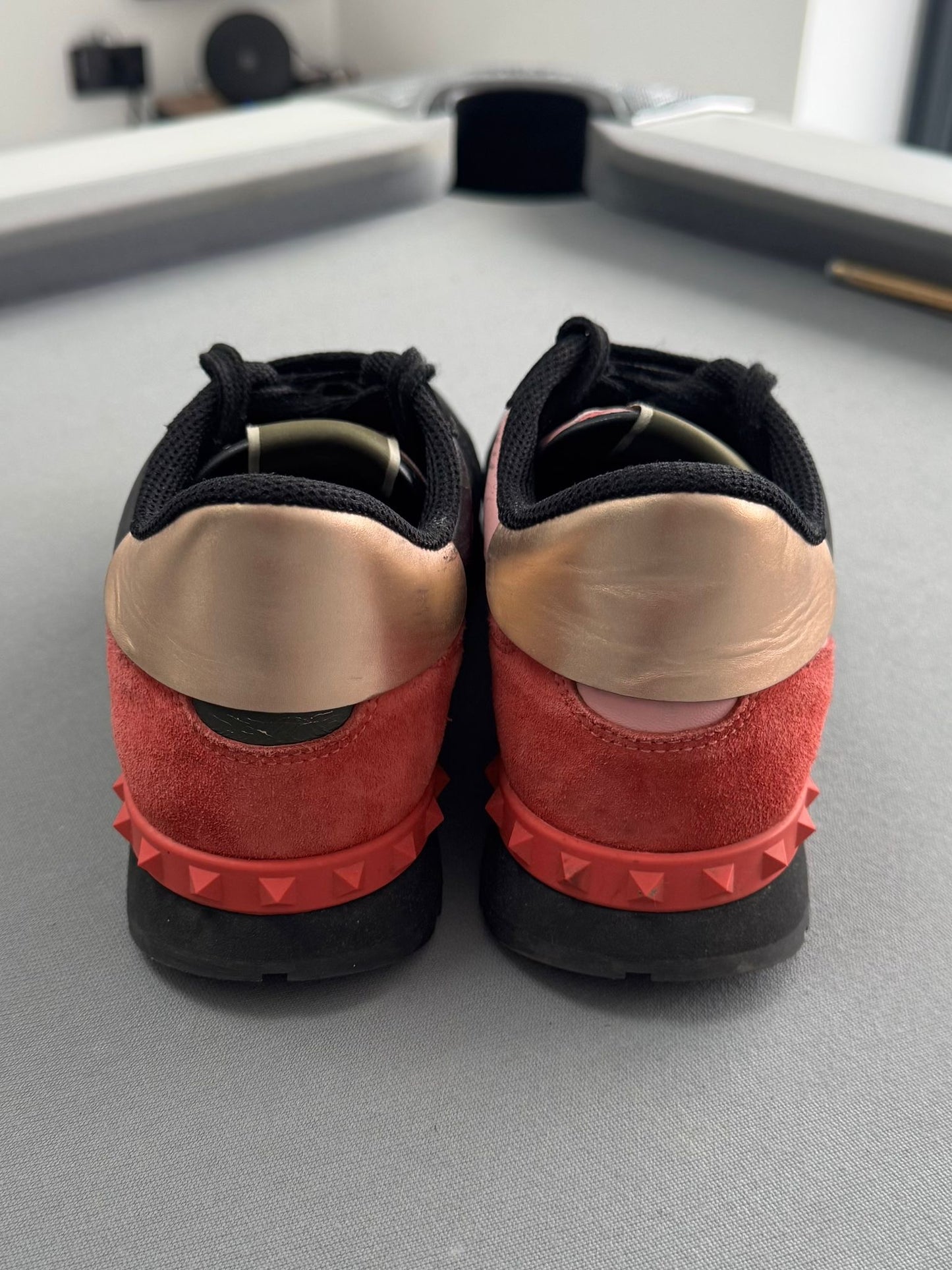 Valentino Garavani Rockrunner Sneakers Camo Fushia Pink & Black - UK6 (EU39)