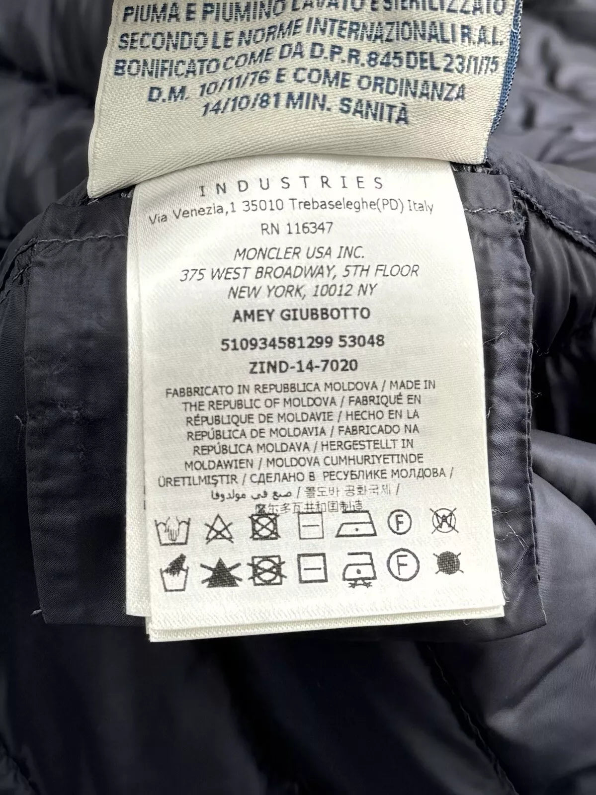 Moncler Navy Amey Down Jacket - Size 3 - UK 10/12 - 19.5” PTP