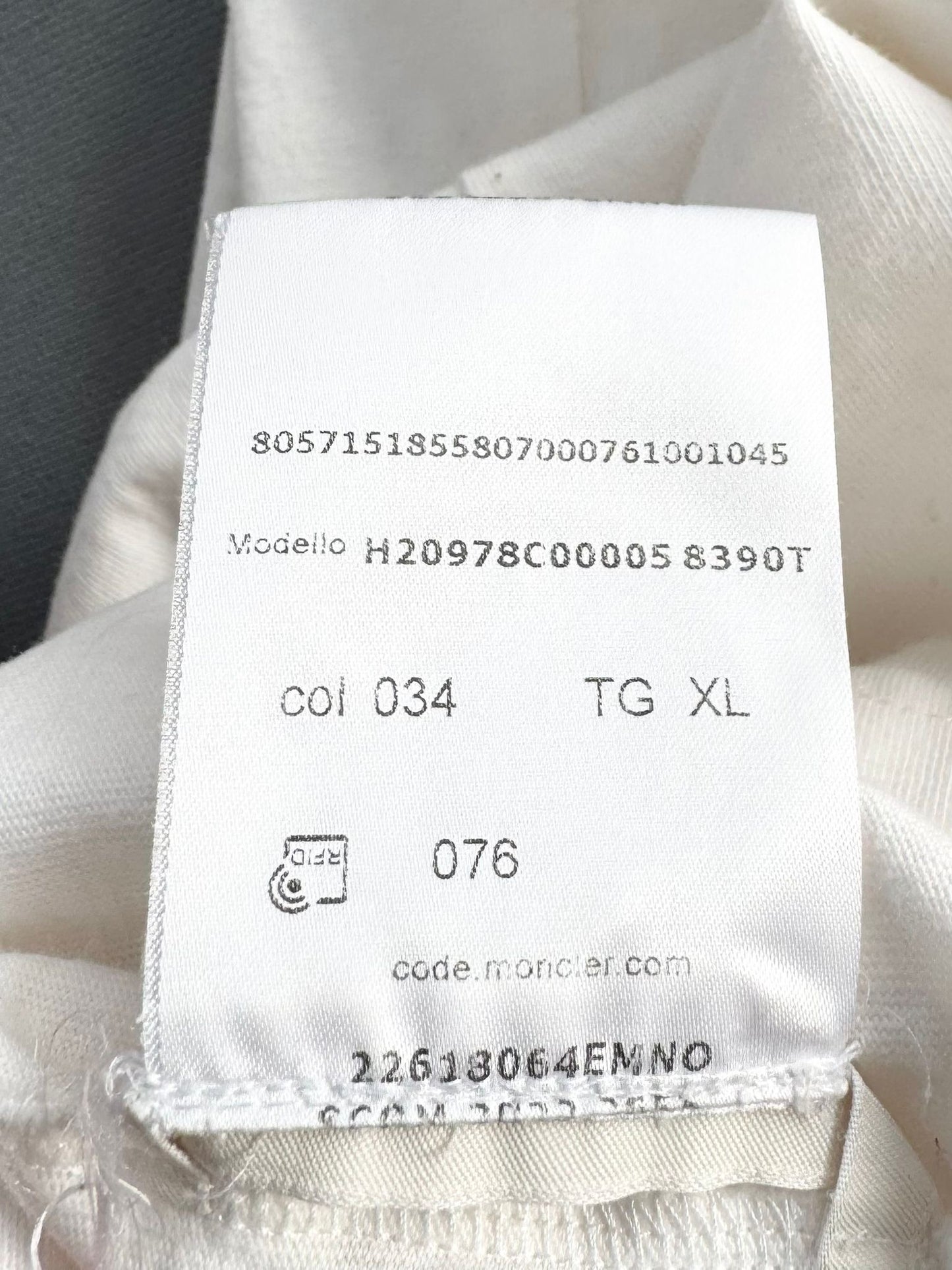 Moncler Grenoble Logo Print White T Shirt - Size: XL (23.5''PTP)