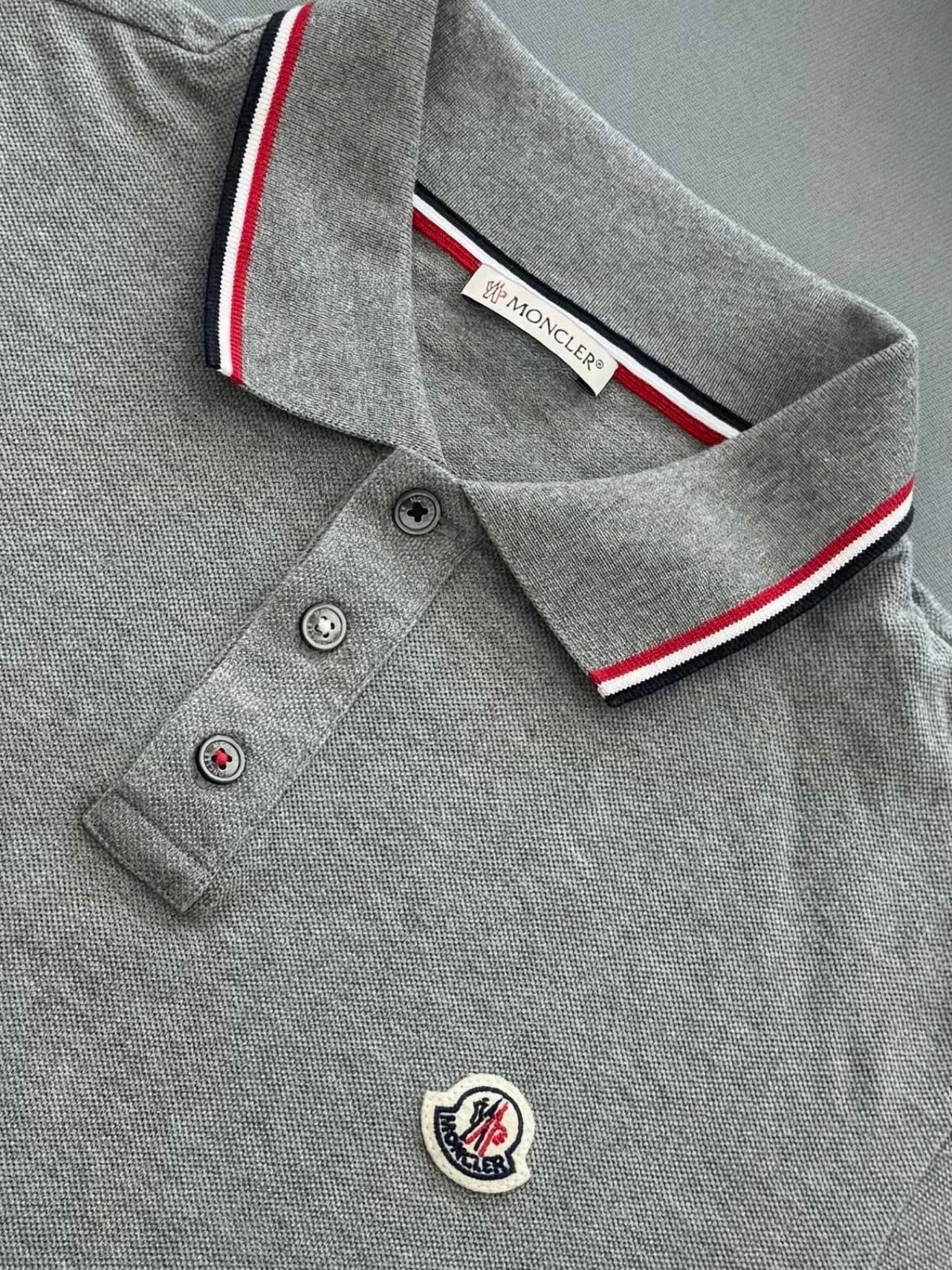 Moncler Grey Logo Cotton Maglia Polo - Large (21” PTP)Fits Medium