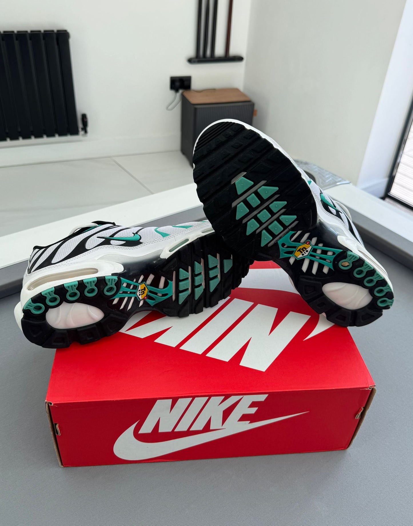 Nike Air Max Plus TN 'White Hyper Jade' - UK 9.5 (Fit UK 9)
