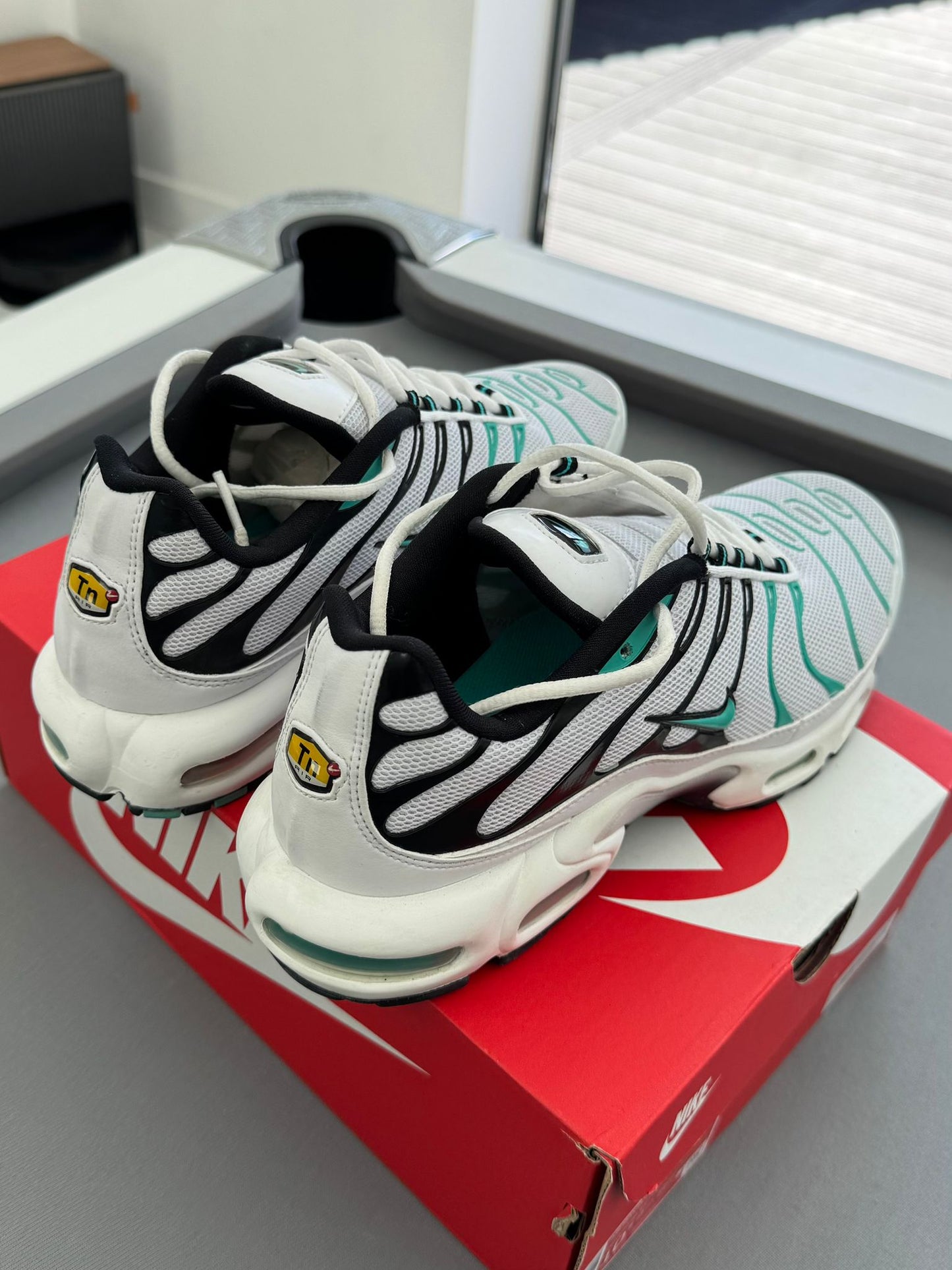 Nike Air Max Plus TN 'White Hyper Jade' - UK 9.5 (Fit UK 9)