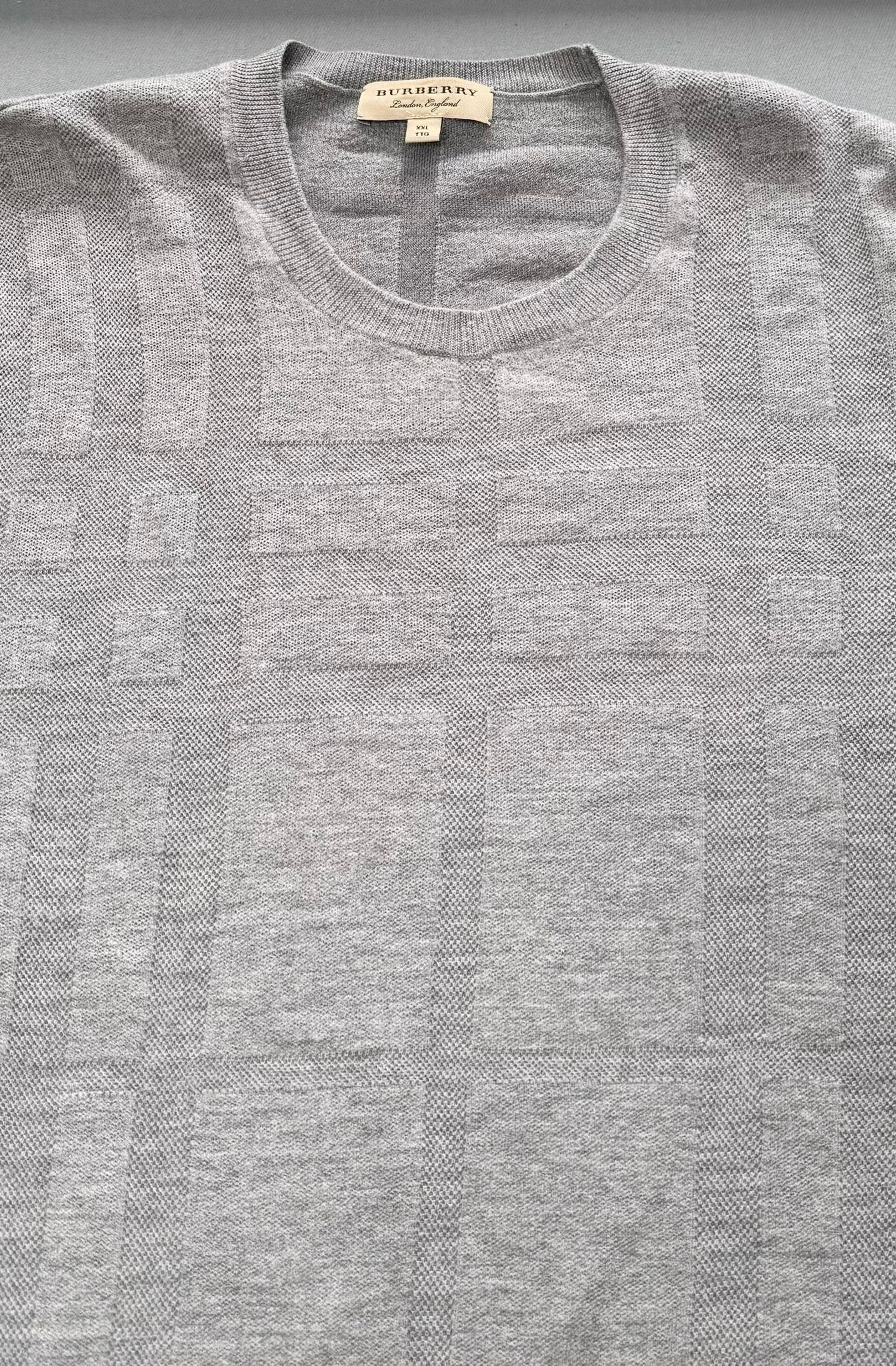 Burberry Jumper - Size: XXL (23” PTP) (Fits XL)