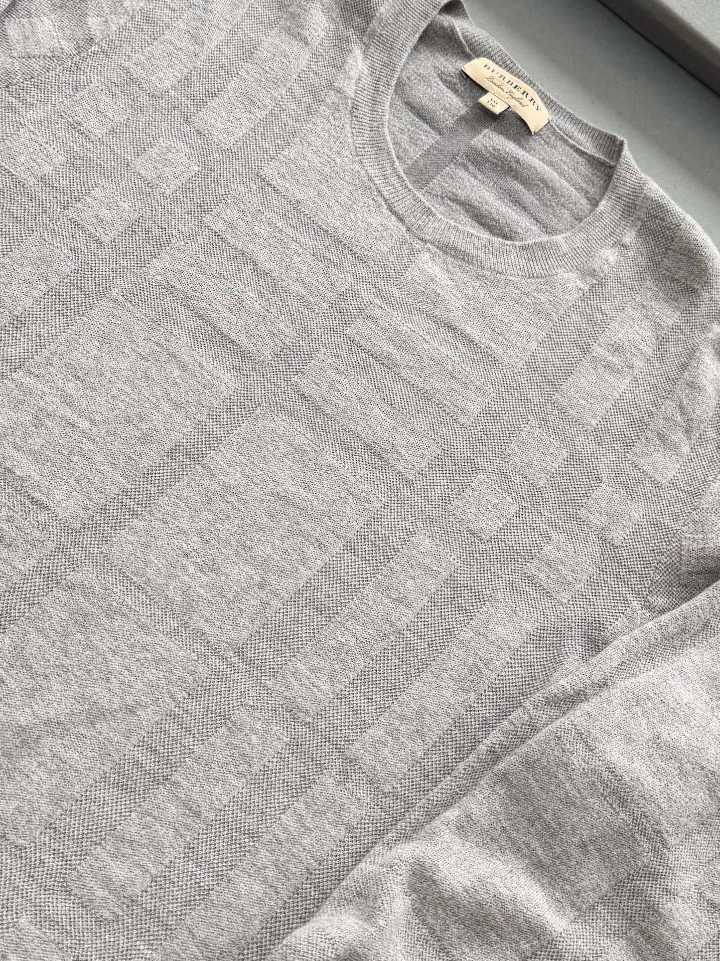 Burberry Jumper - Size: XXL (23” PTP) (Fits XL)
