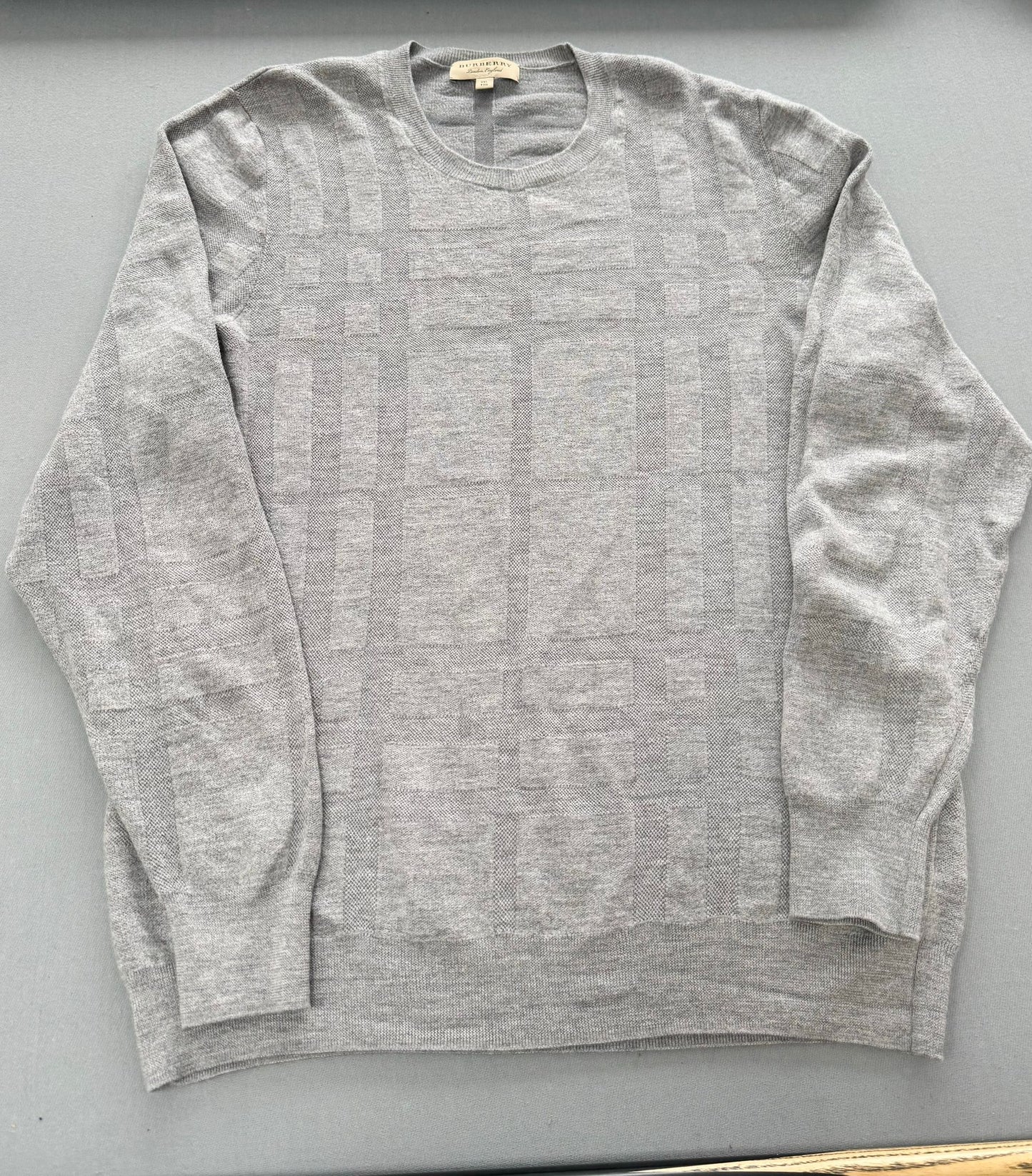 Burberry Jumper - Size: XXL (23” PTP) (Fits XL)