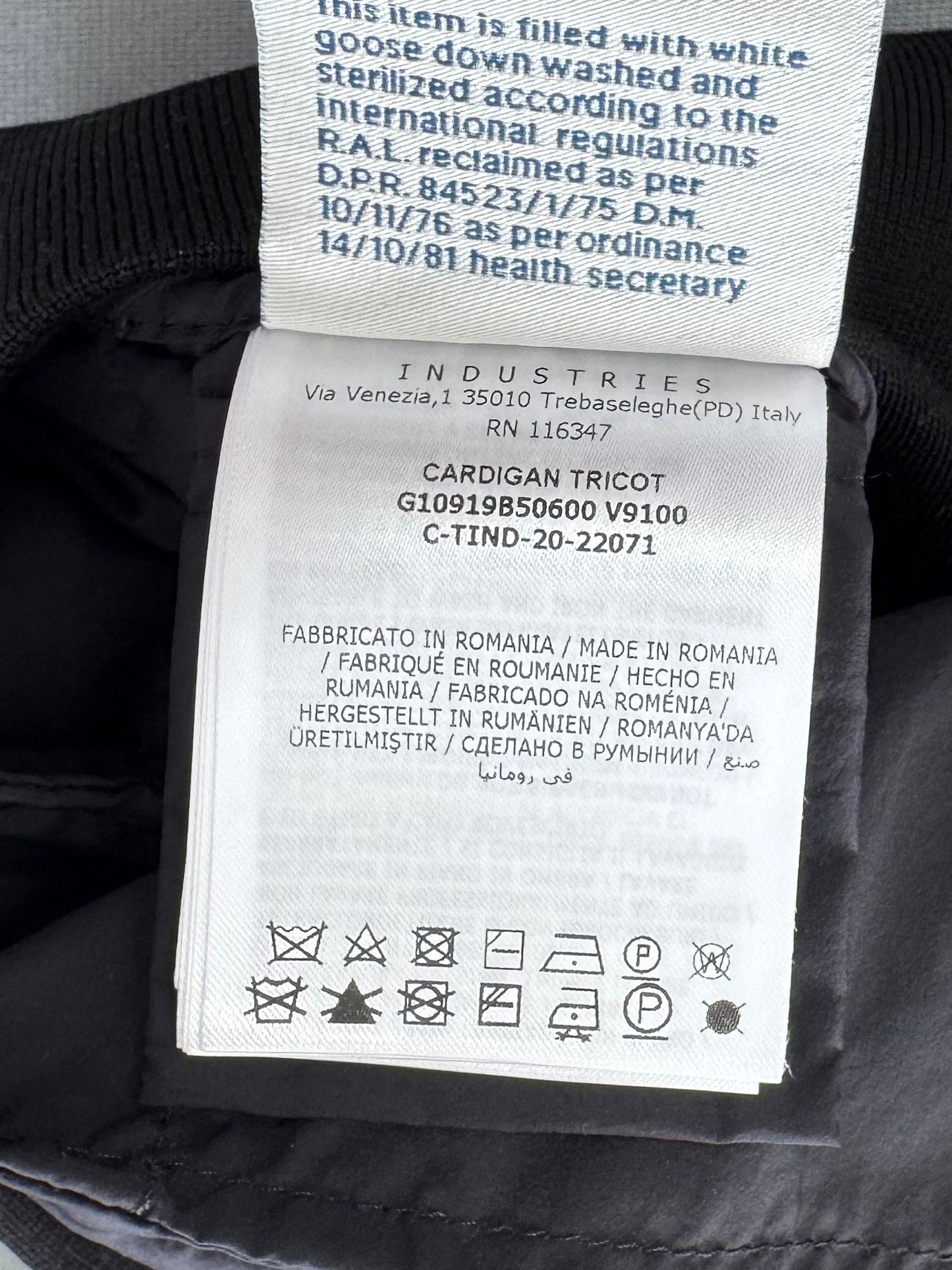 Moncler Navy Tricot Padded Contrast Sleeve Cardigan - Medium - PTP 20.5''