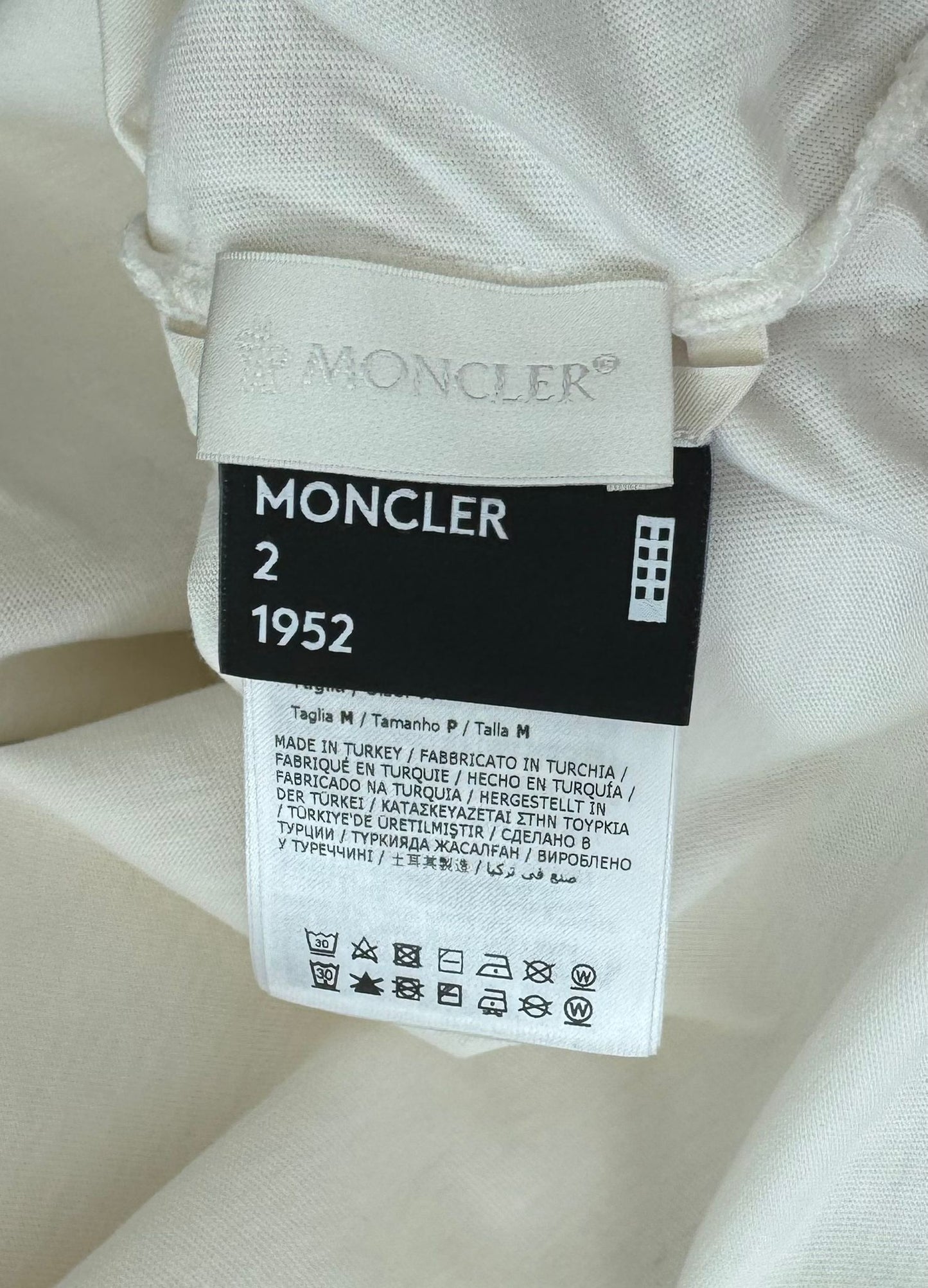Moncler Genius 2 Moncler 1952 Off White Cotton T-Shirt - Medium (21'' PTP)