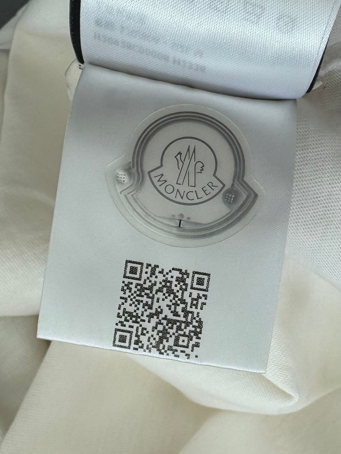 Moncler Genius 2 Moncler 1952 Off White Cotton T-Shirt - Medium (21'' PTP)