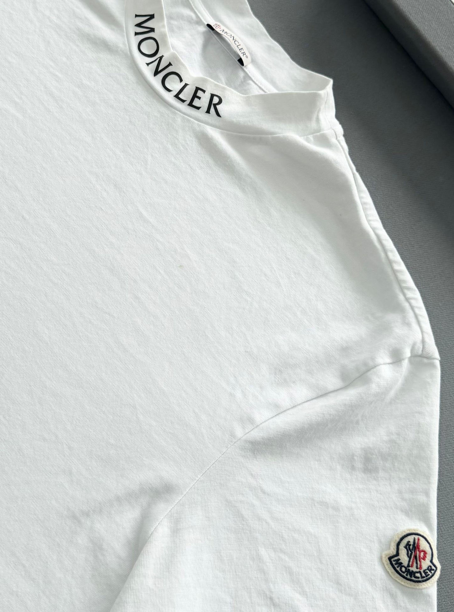 Moncler White Cotton T Shirt - XXL (24''PTP)