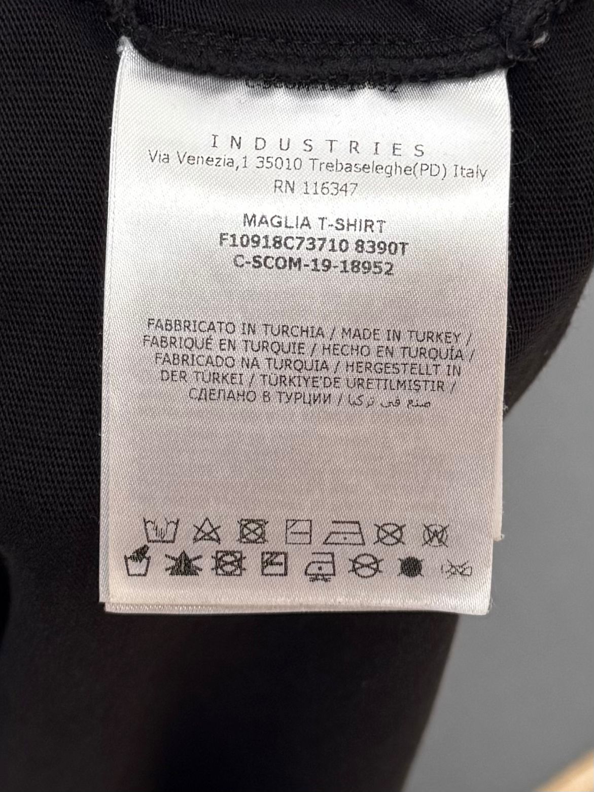 Moncler Maglia Print Black T Shirt - XXXL (25''PTP)