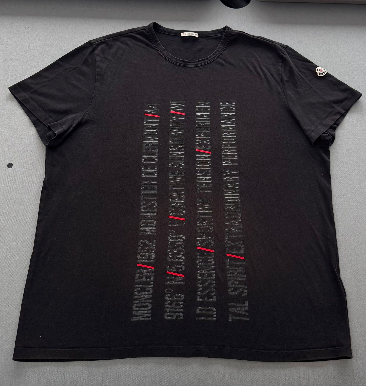 Moncler Maglia Print Black T Shirt - XXXL (25''PTP)