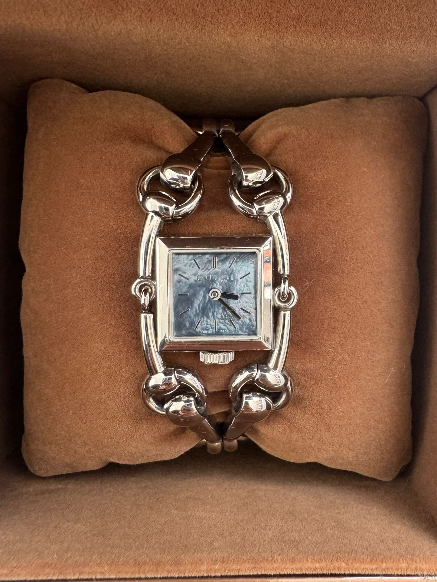 Gucci Women's Quartz Watch Signoria Horse-Bit Blue Mother Of Pearl Face - Silver - 116.5 - Boxed